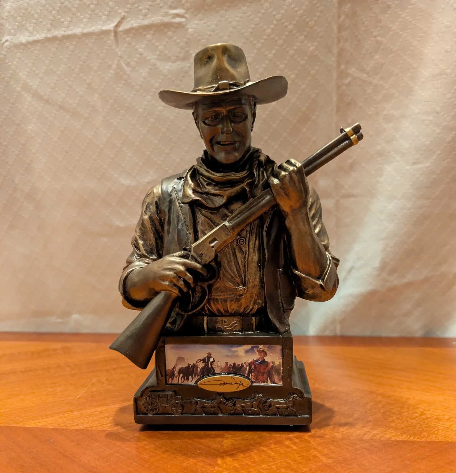 Bradford Exchange Ltd Edition John Wayne : Guardian Sculpted Bank, image 3