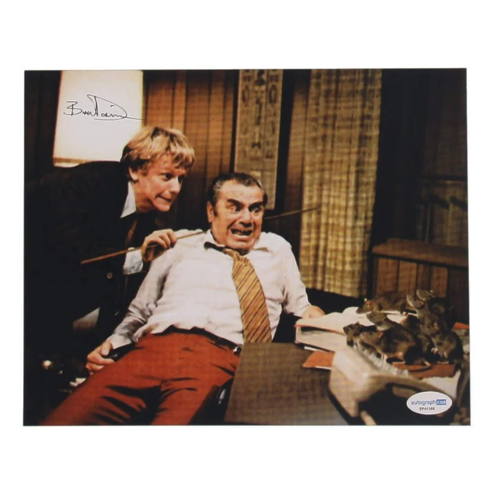 Bruce Davison — Bruce Davison Signed "Willard" 8x10 Photo (ACOA) - Willard Stiles