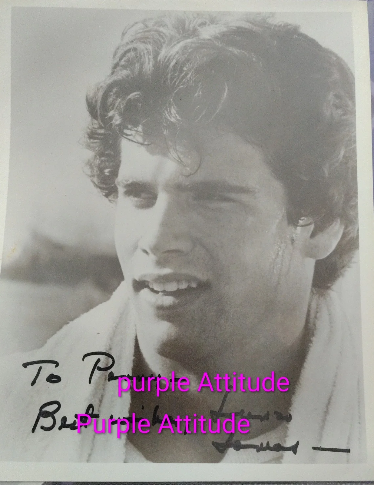 Lorenzo Lamas — ​LORENZO LAMAS Signed 8x10 & 1983 CBS Press Bio - Falcon Crest Era - ESTATE