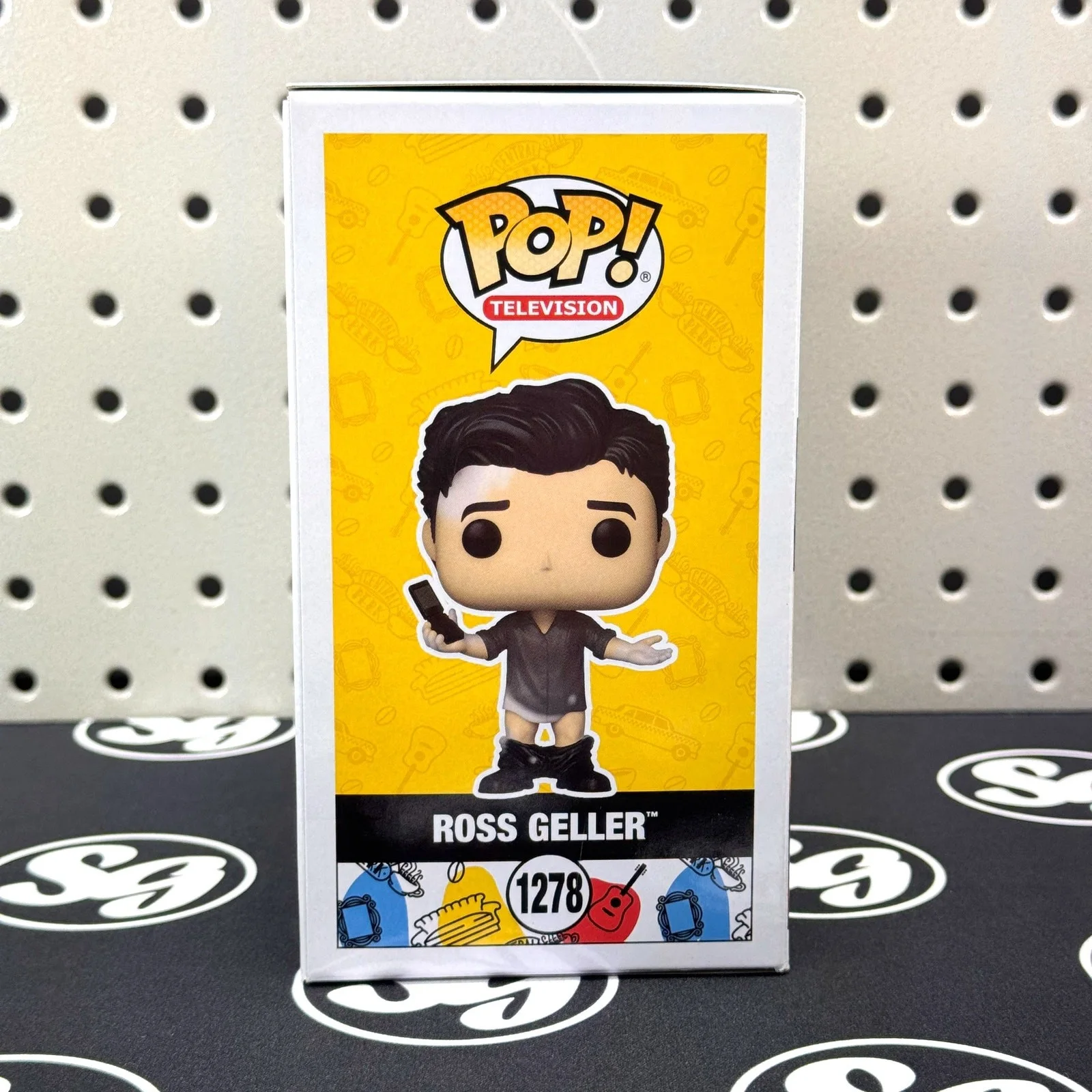 David Scwimmer — DAVID SCHWIMMER Signed Friends Ross Geller Funko Pop! Figure #1278 PSA DNA Auto, image 5