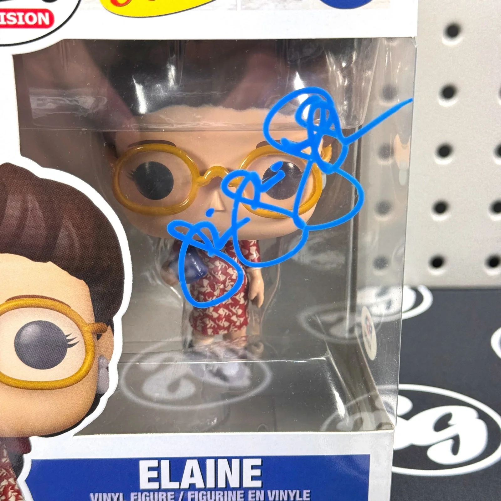 Julia Louis-Dreyfus — JULIA LOUIS-DREYFUS Signed Seinfeld Elaine Funko Pop! Figure #1083 PSA DNA Auto, изображение 2