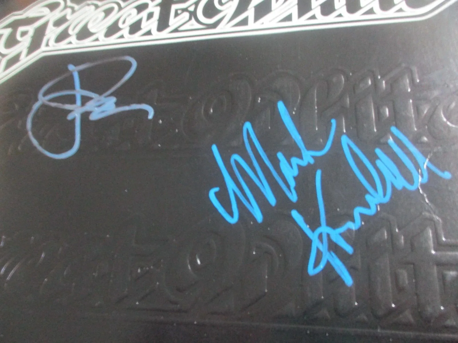 GREAT WHITE AUTHENTIC SIGNED/AUTOGRAPHED VINYL RECORD JACK RUSSELL (RIP) + 1, image 2
