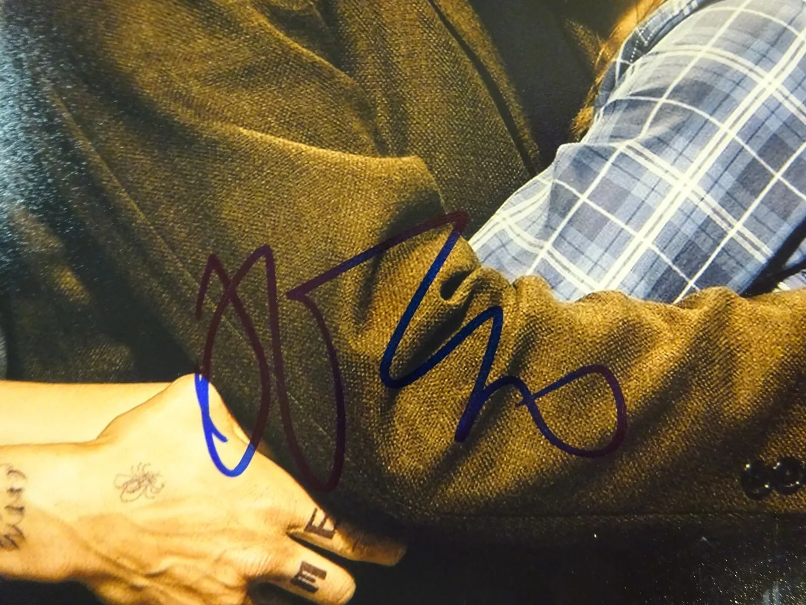 Zoey Deutch, James Franco, Bryan Cranston — Signed WHY HIM Autographed By 3 12"x18" Photo Cranston Franco + BECKETT LOA COA, image 5