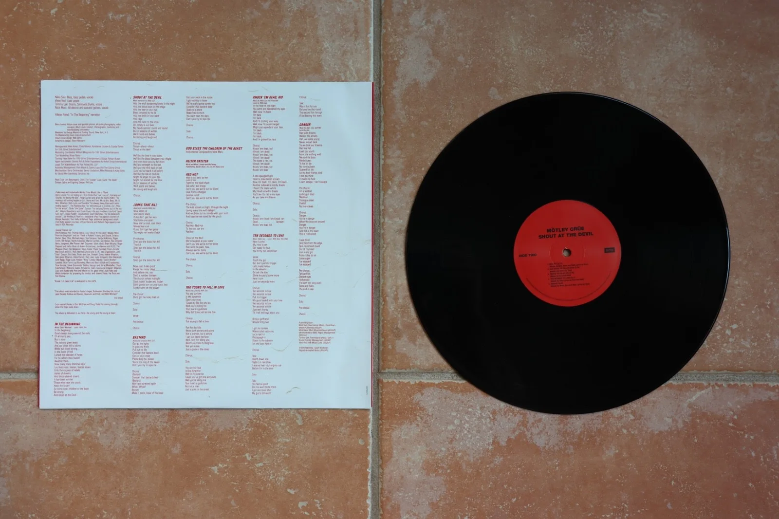 Nikki Sixx Signed Autographed Motley Crue Shout At The Devil Album Record SATD, image 4