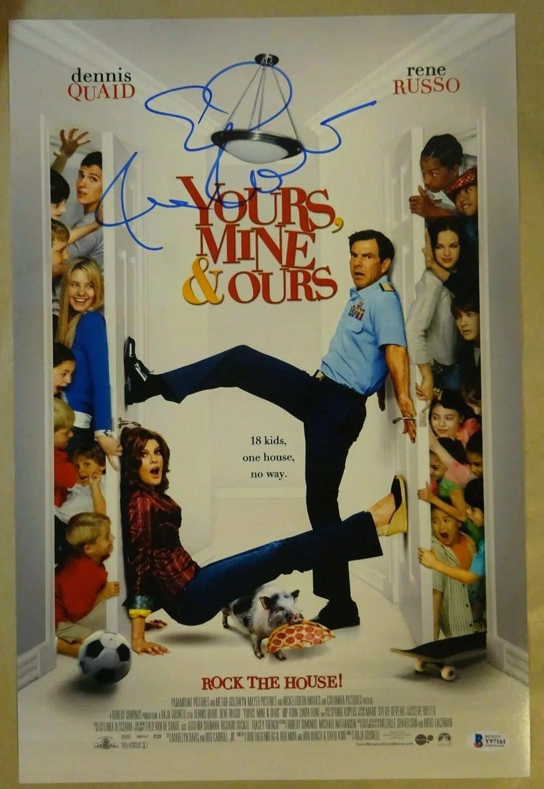 Rene Russo — Signed RENE RUSSO Autographed YOURS, MINE & OURS 12"x18" Photo BECKETT BAS COA, image 2