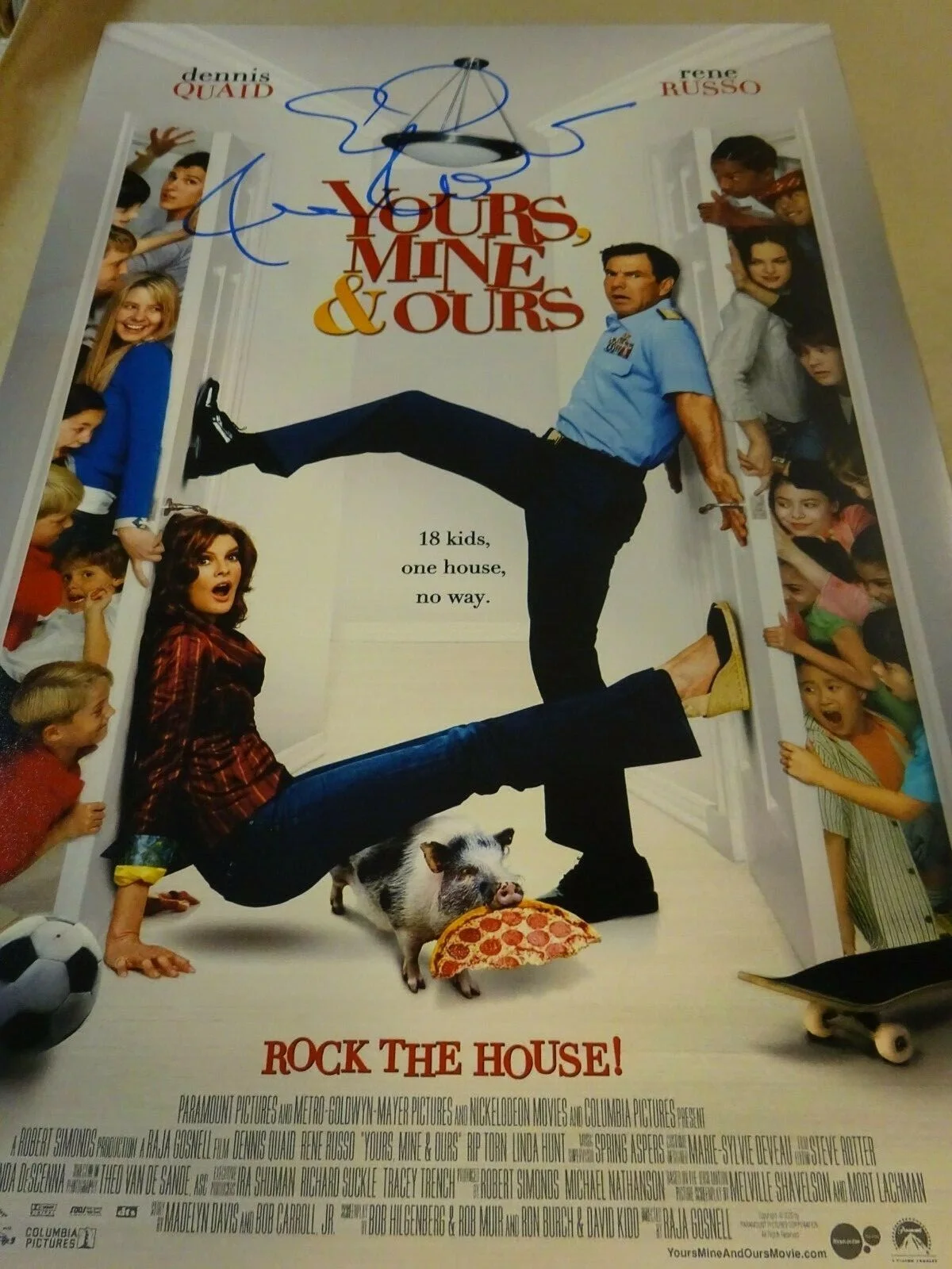 Rene Russo — Signed RENE RUSSO Autographed YOURS, MINE & OURS 12"x18" Photo BECKETT BAS COA, image 4