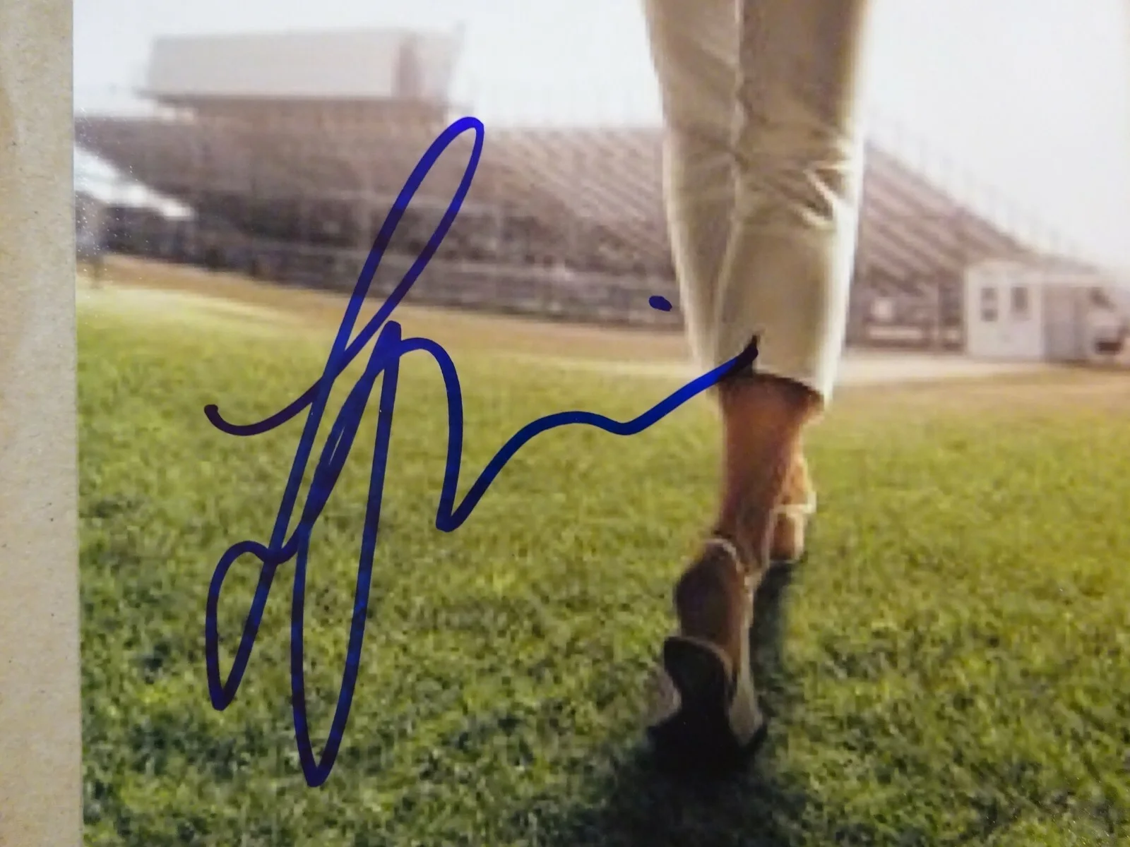 Lily Collins — Signed LILY COLLINS Autographed THE BLIND SIDE 12"x18" Photo BECKETT BAS COA, изображение 3