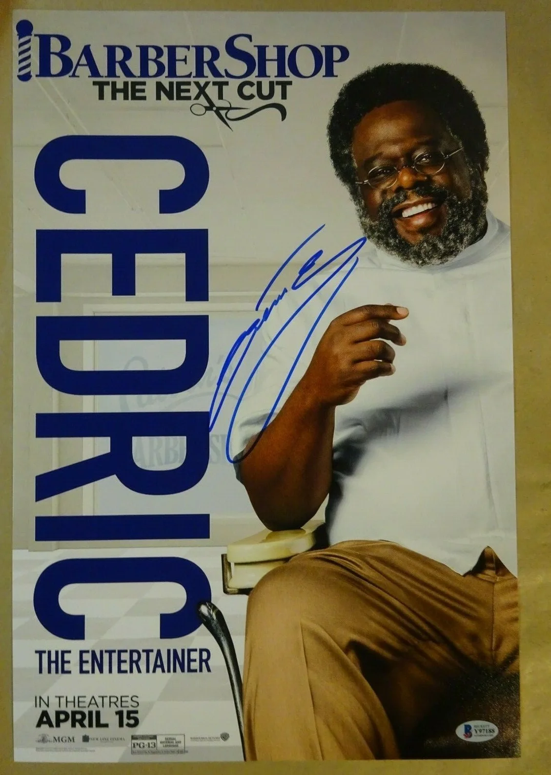 Cedric The Entertainer — Signed CEDRIC THE ENTERTAINER BARBERSHOP The Next Cut 12"x18" Photo BECKETT COA, изображение 2
