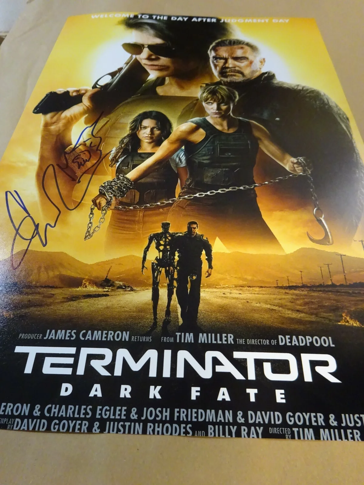 Gabriel Luna — Signed GABRIEL LUNA Autographed TERMINATOR DARK FATE 12x18 Photo BECKETT BAS COA, image 4