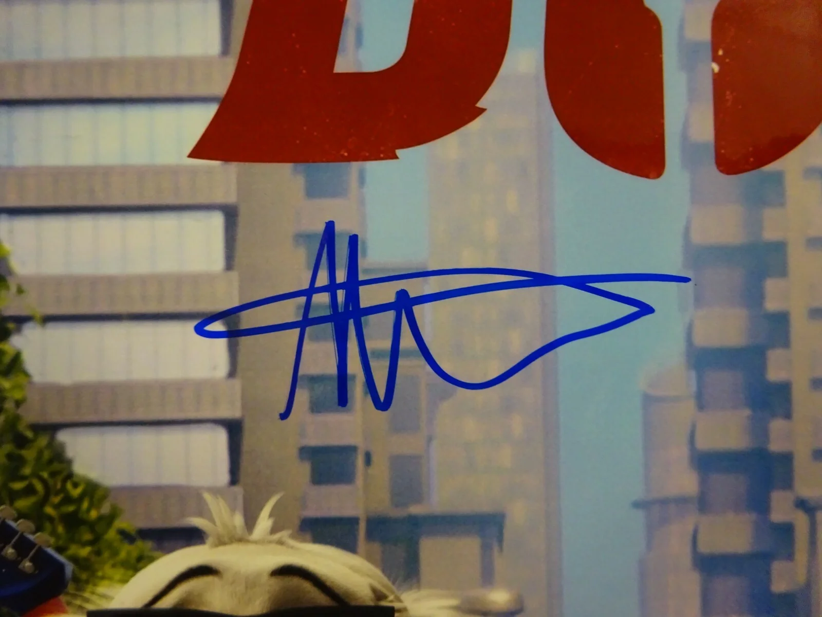 Mae Whitman — Signed MAE WHITMAN Autographed ROCK DOG 12"x18" Photo BECKETT BAS COA, image 3
