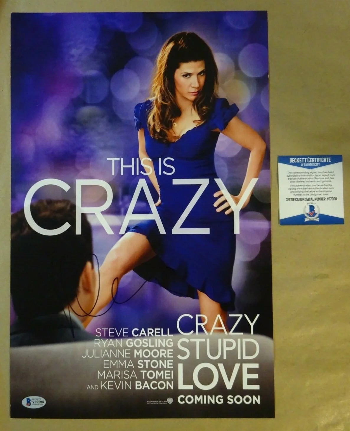 Marisa Tomei — Signed MARISA TOMEI Autographed CRAZY STUPID LOVE Photo 11"x17" BECKETT BAS COA