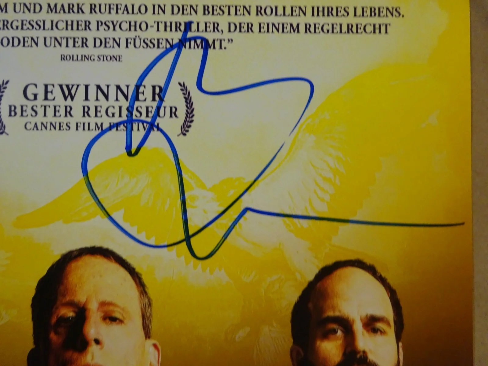 Mark Ruffalo — Signed MARK RUFFALO Autographed FOXCATCHER (in German) Photo 11"x17" BECKETT COA, изображение 3