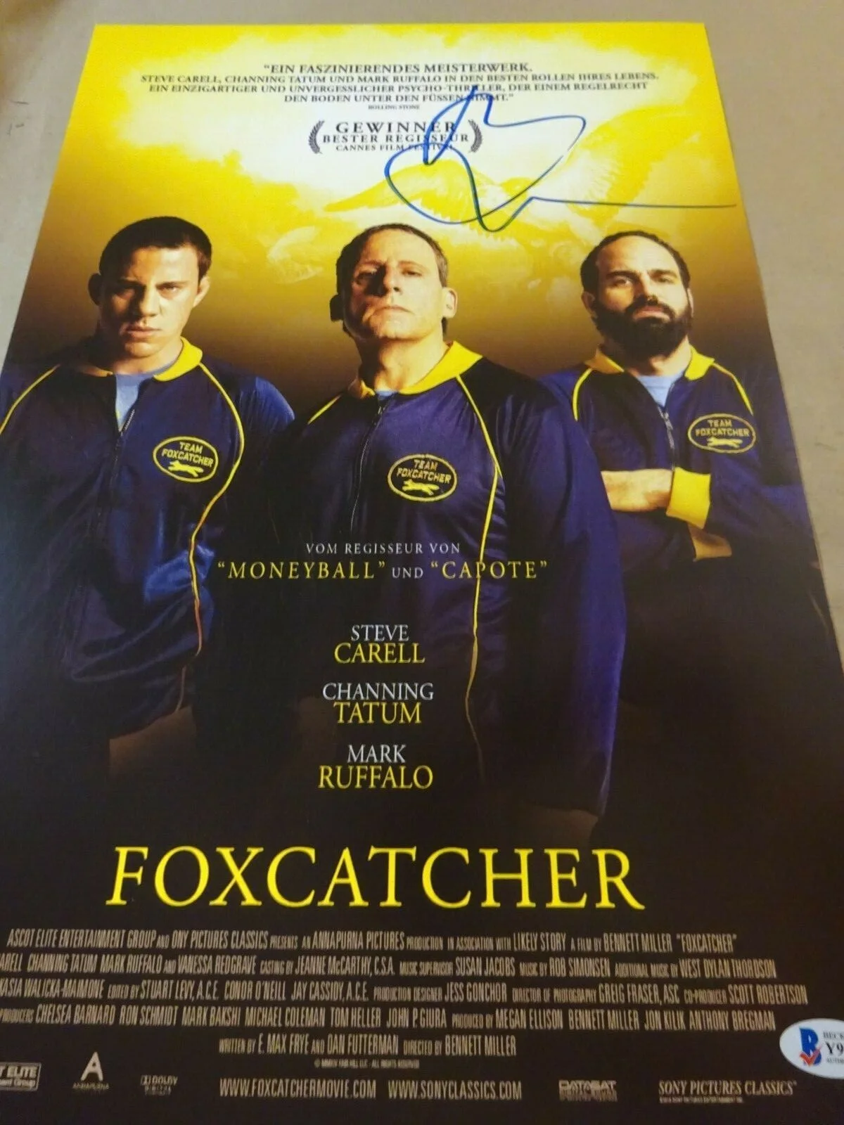 Mark Ruffalo — Signed MARK RUFFALO Autographed FOXCATCHER (in German) Photo 11"x17" BECKETT COA, изображение 4