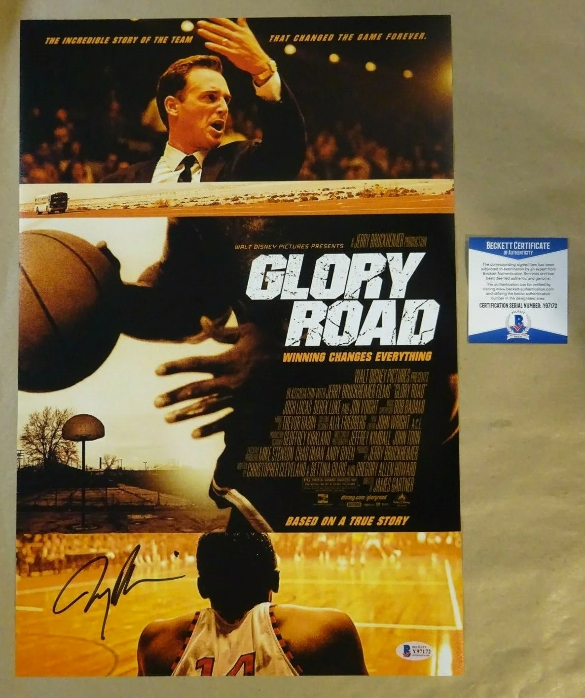 Jerry Bruckheimer — Signed JERRY BRUCKHEIMER Autographed GLORY ROAD 12x18 Photo BECKETT BAS COA