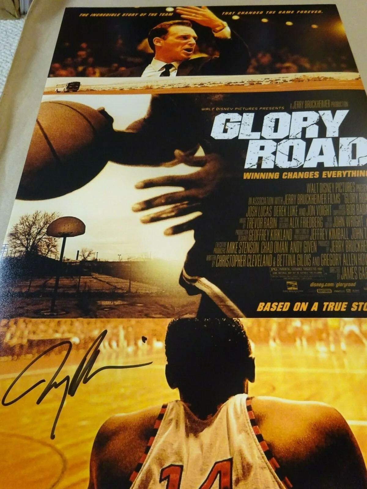 Jerry Bruckheimer — Signed JERRY BRUCKHEIMER Autographed GLORY ROAD 12x18 Photo BECKETT BAS COA, изображение 4