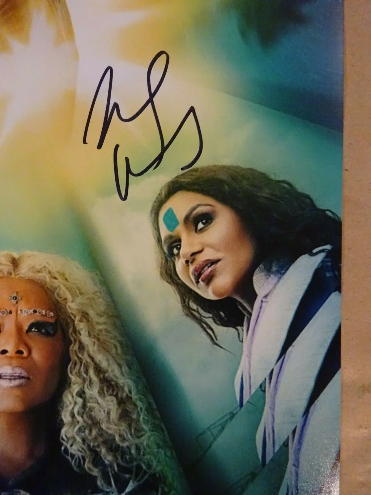 Storm Reid, Mindy Kaling — Signed STORM REID & MINDY KALING A WRINKLE IN TIME 12"x18" Photo BECKETT BAS COA, изображение 4