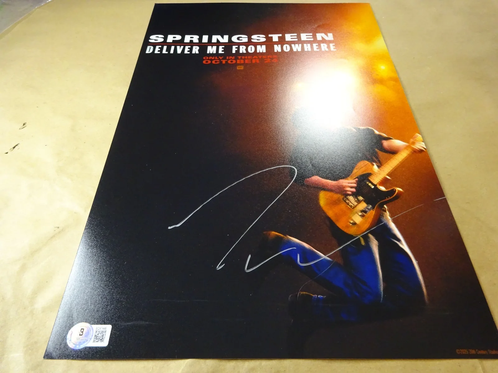 Jeremy Allen White — Signed Jeremy Allen White Autographed Springsteen 11"x17" Photo Beckett BAS COA, image 2