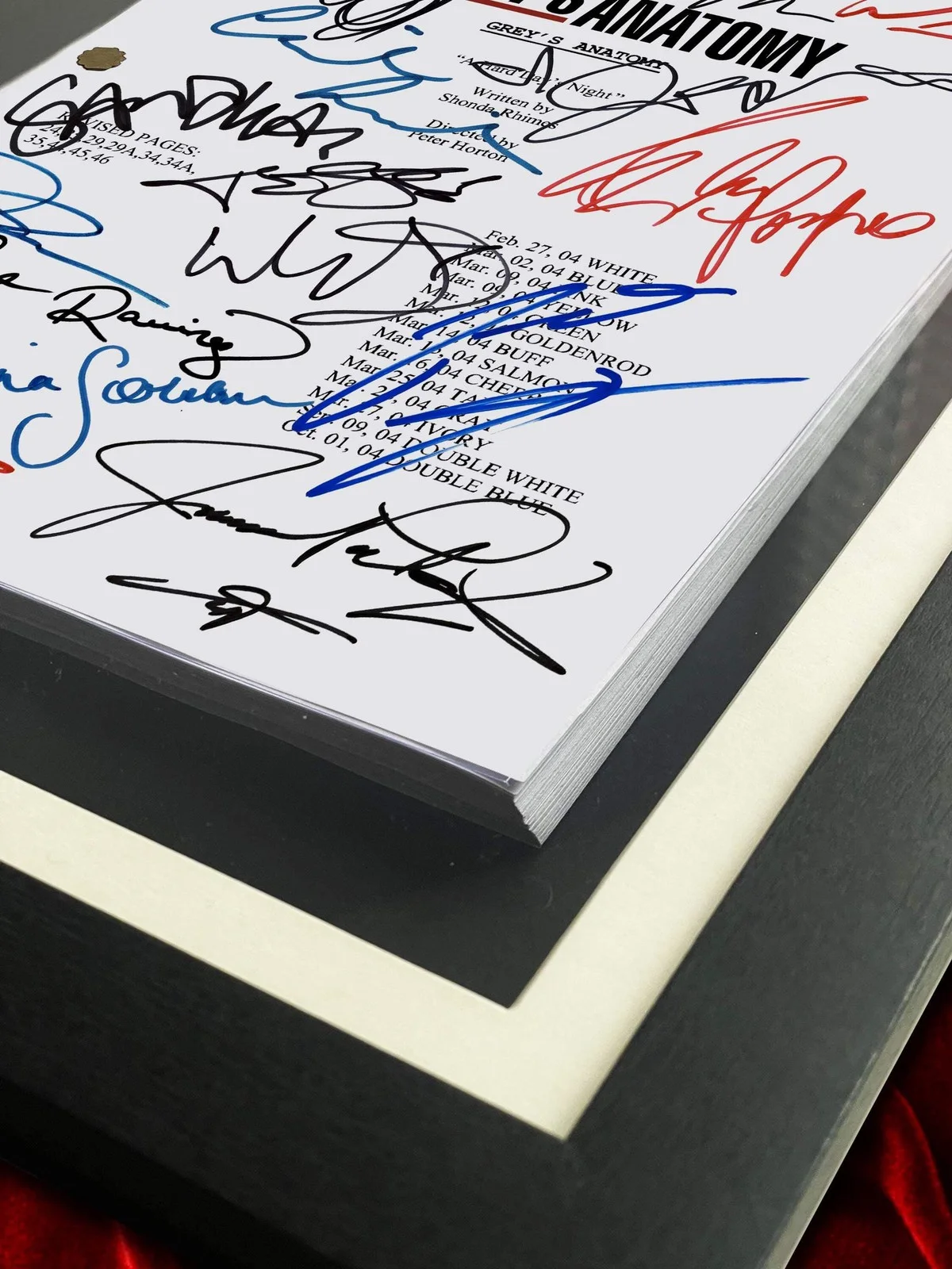 Greys Anatomy, Signed Pilot TV Script Framed with Cast Autographs, Reproduction, image 2