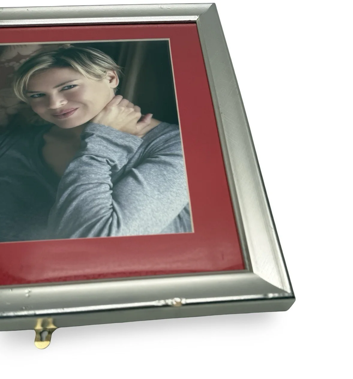 Renee Zellweger Signed Frame Autograph, image 2