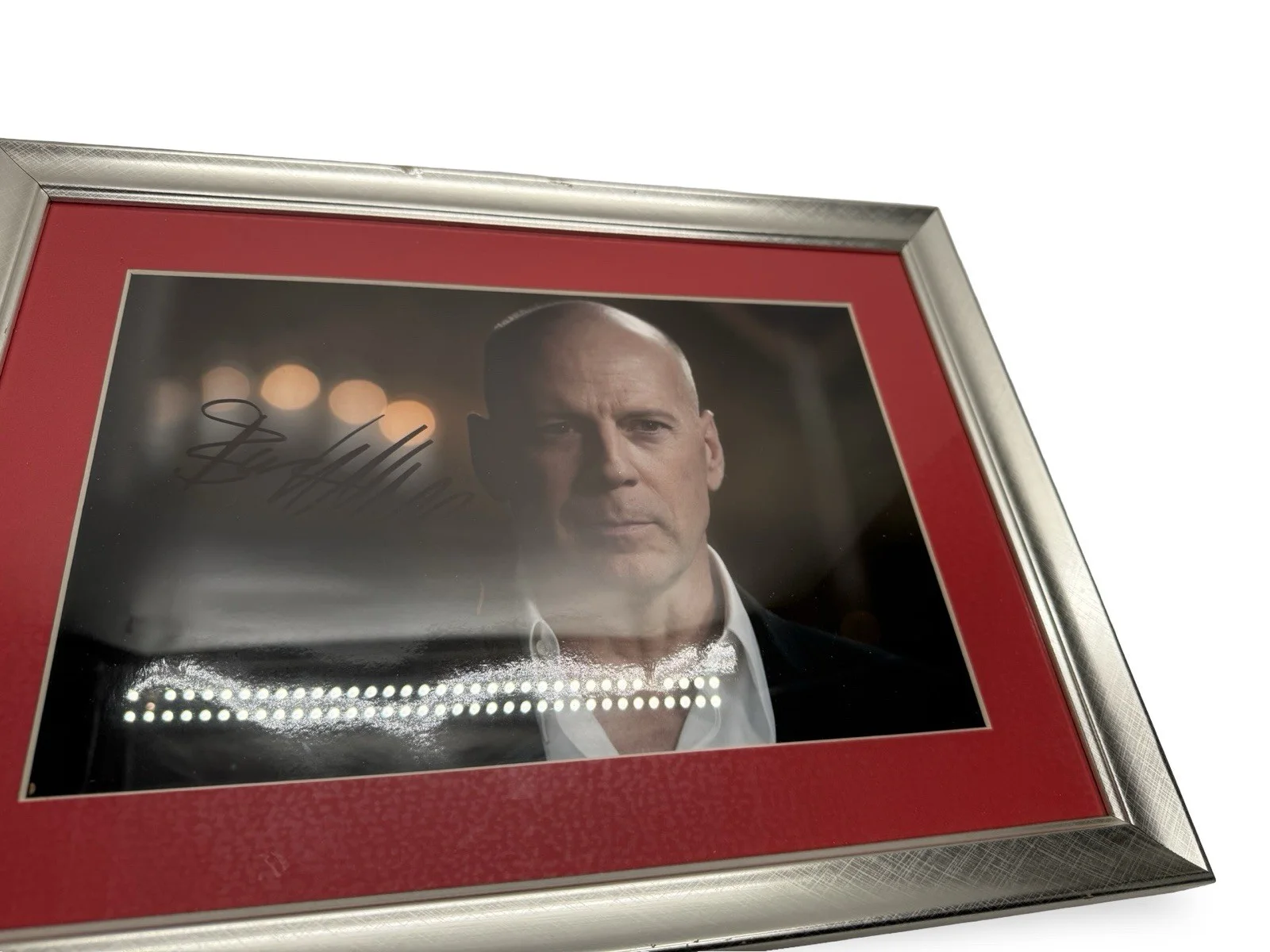 Bruce Willis autograph Framed Quentin Tarantino's 1994 film 'Pulp Fiction', image 4