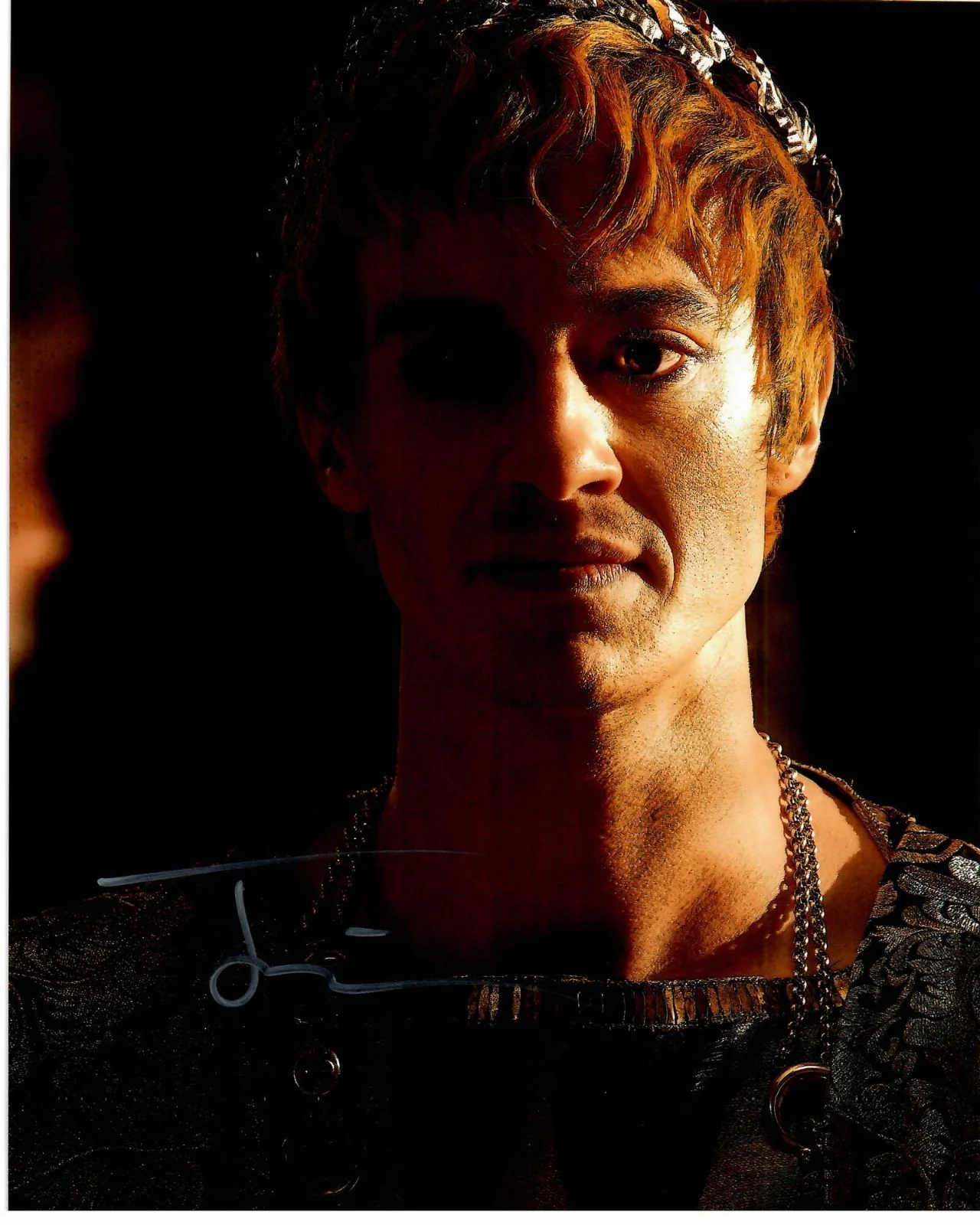 Joseph Quinn — Joseph Quinn Gladiator II 2 As Emperor Geta Actor Signed 8 x 10 Photo TTM COA