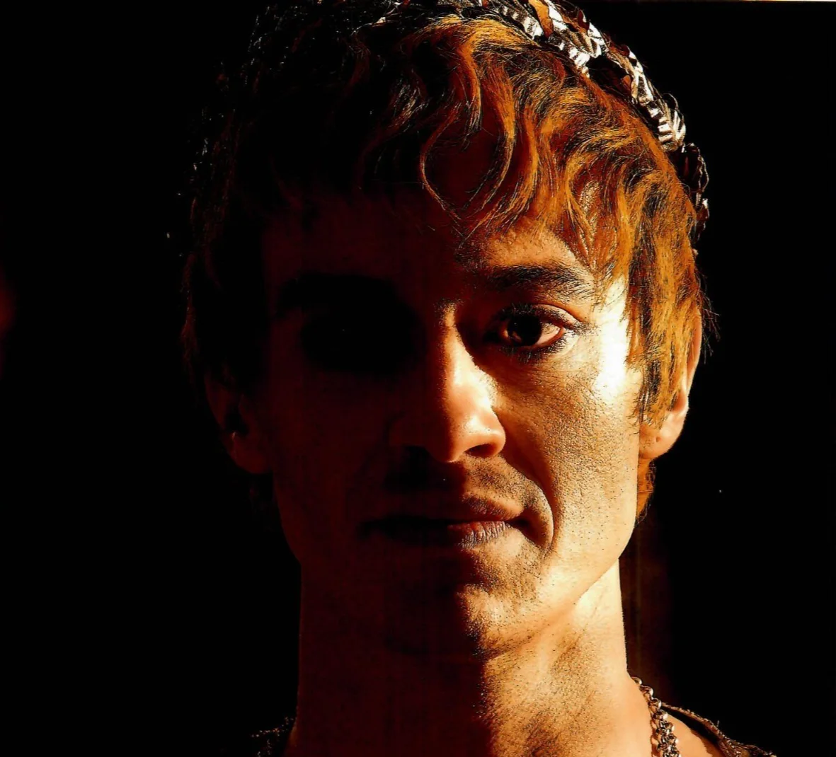 Joseph Quinn — Joseph Quinn Gladiator II 2 As Emperor Geta Actor Signed 8 x 10 Photo TTM COA, image 3