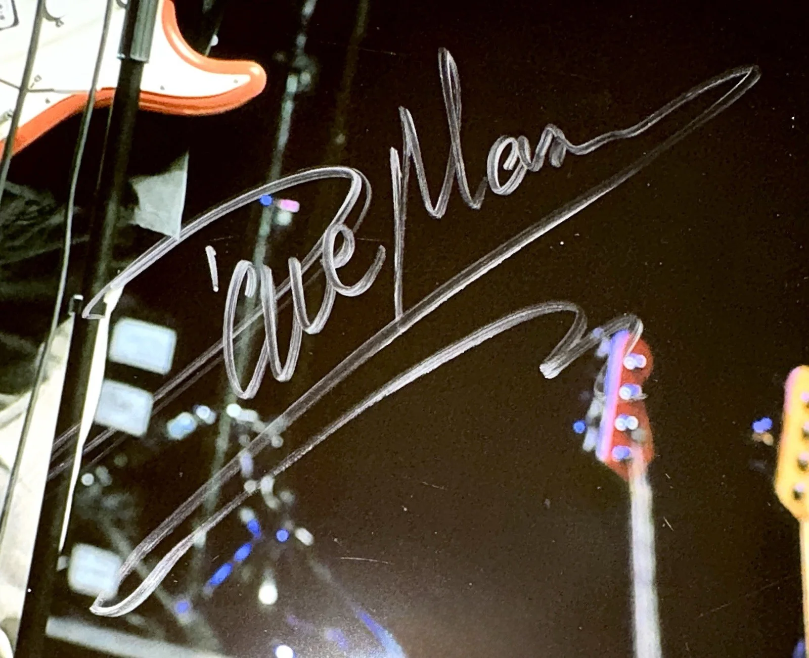 (2) Dave Mason Autographed 8x10 Professional photos 7-31-2023 Authentic, image 3