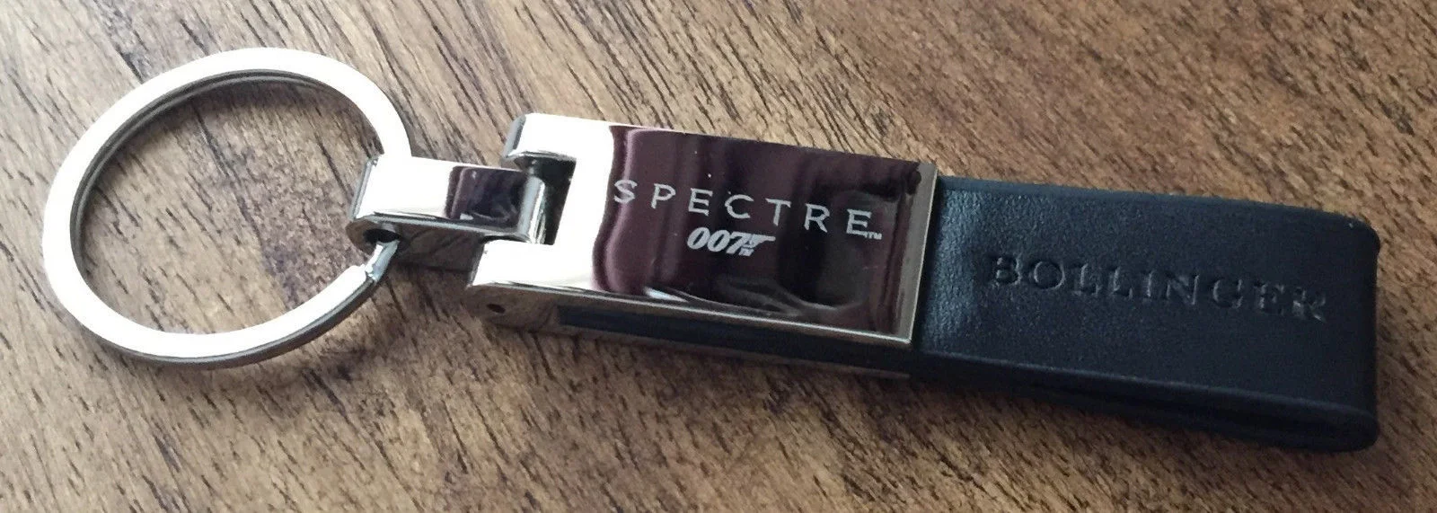 BOLLINGER CHAMPAGNE JAMES BOND 007 SPECTRE KEYRING COLLECTORS ITEM RARE, изображение 4