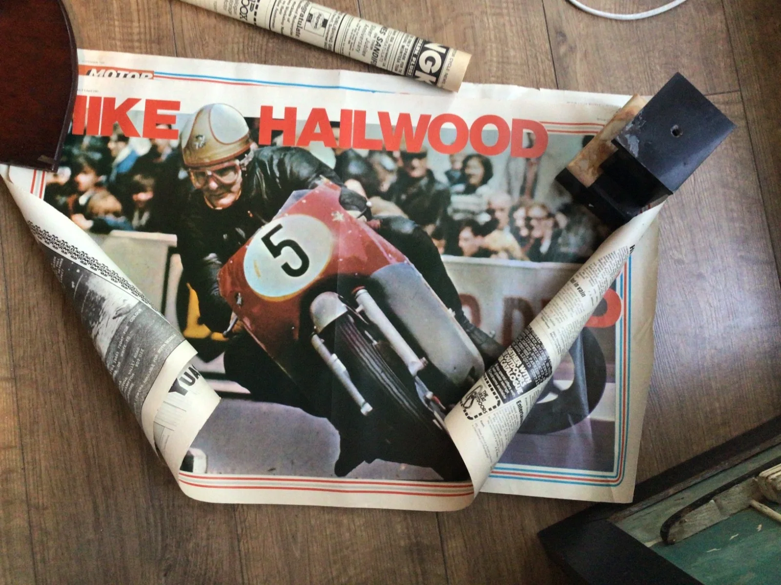 5 motorcyle posters Barry Sheen, Keith Heuwan, Mike hailwood, Graham Wood, изображение 4