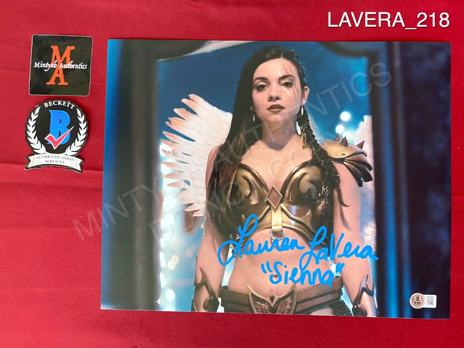 LAUREN LAVERA — Lauren Lavera autographed signed 11x14 photo Terrifier 2 Sienna Beckett