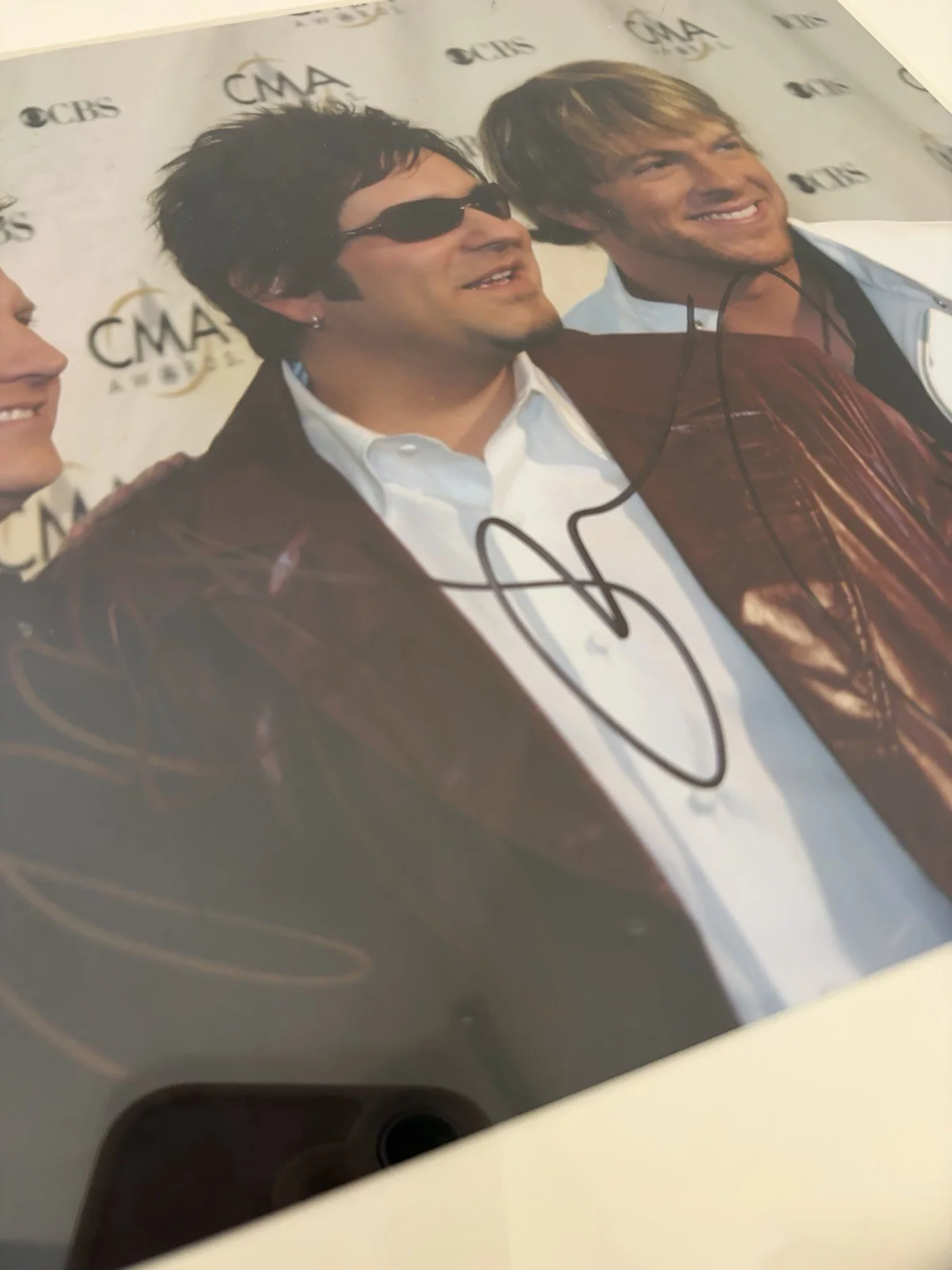 Rascal Flatts Framed Autographed Photo COA JSA Gary Levox Jay Demarcus Joe Don R, image 4