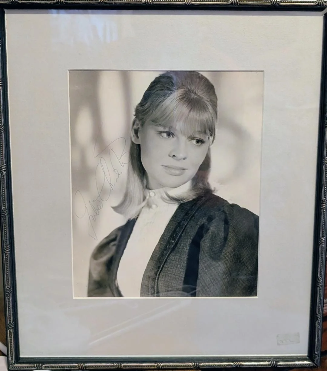 Julie Christie — Stunning EARLY Vintage Julie Christie Autographed Signed 8x10 Photograph