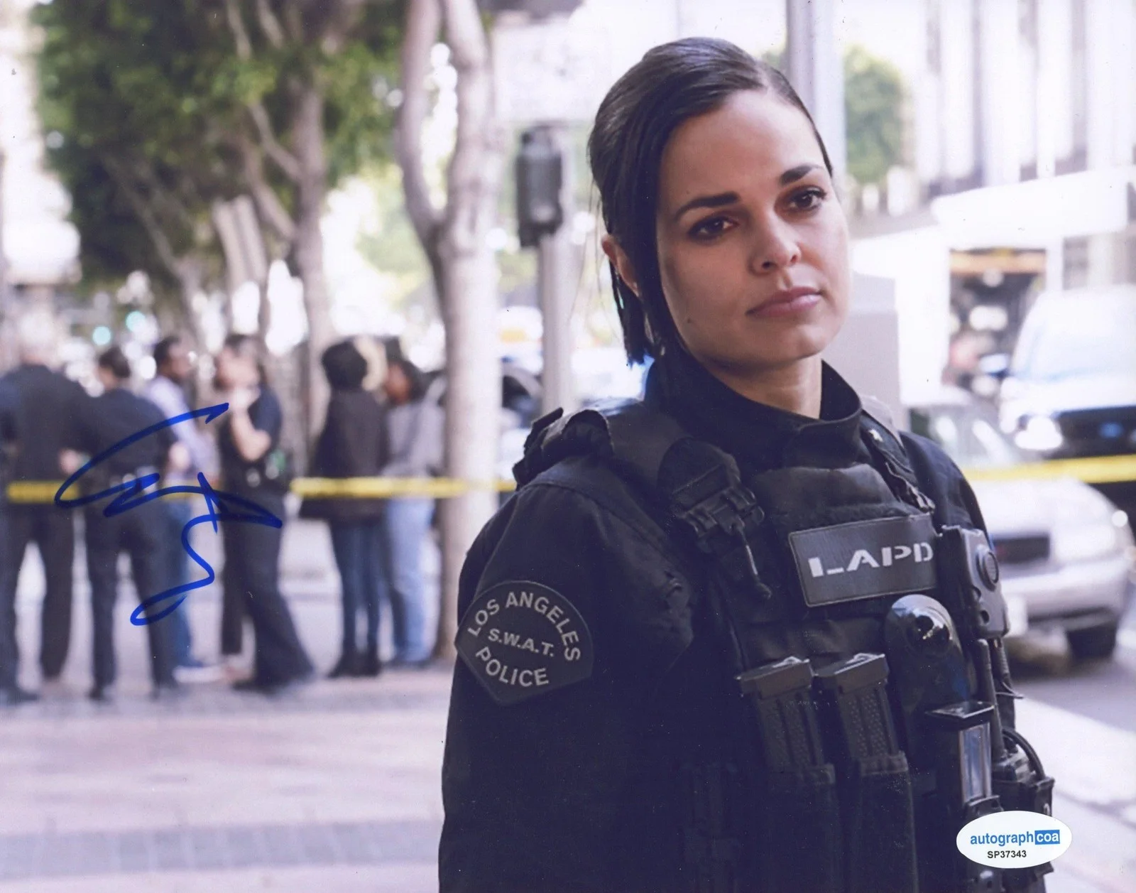 Lina Esco — Lina Esco "S.W.A.T." Autograph SIGNED 'Officer Chris Alonso' 8x10 Photo B ACOA, изображение 2