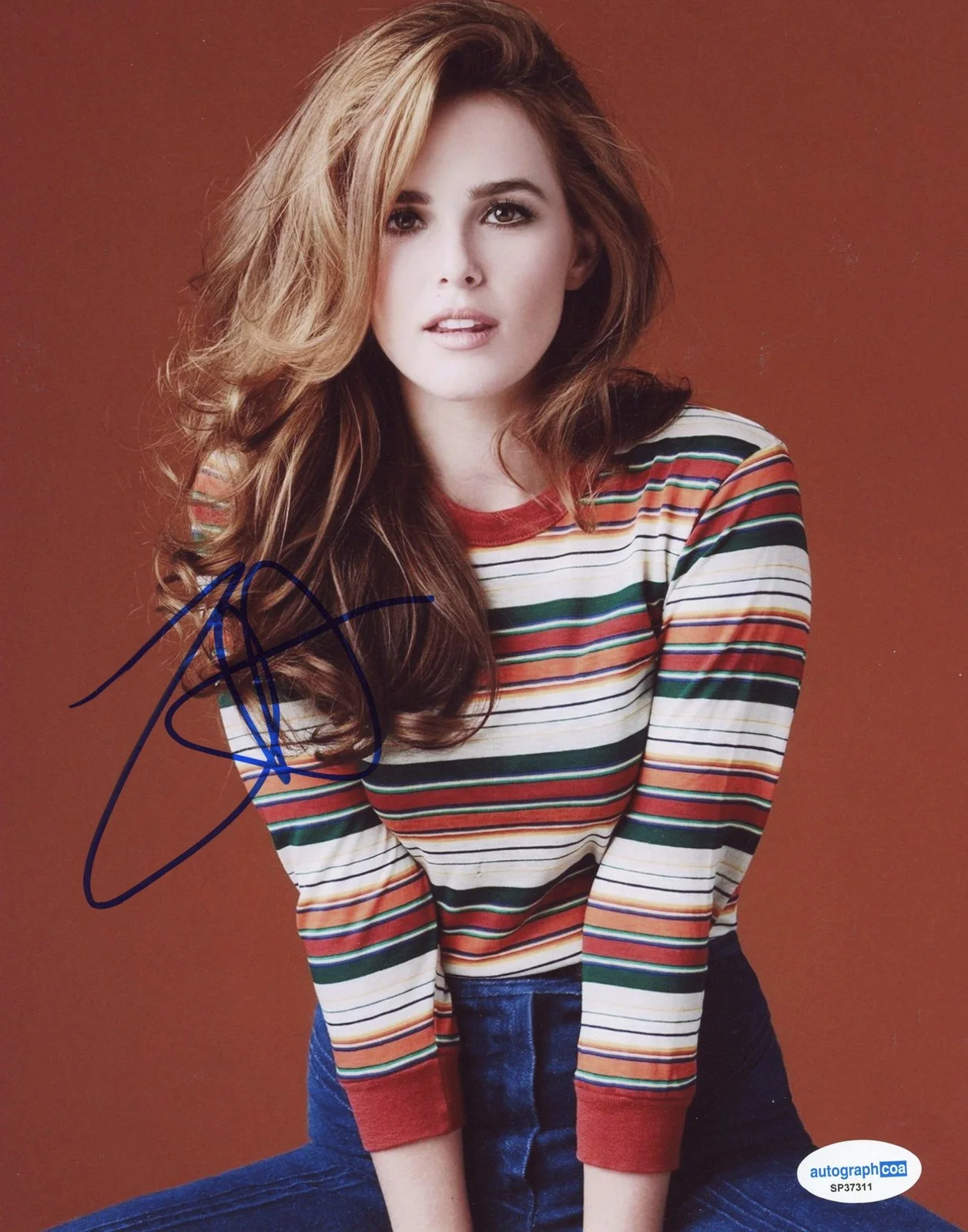 Zoey Deutch — Zoey Deutch "Zombieland: Double Tap" AUTOGRAPH Signed 8x10 Photo ACOA, изображение 2