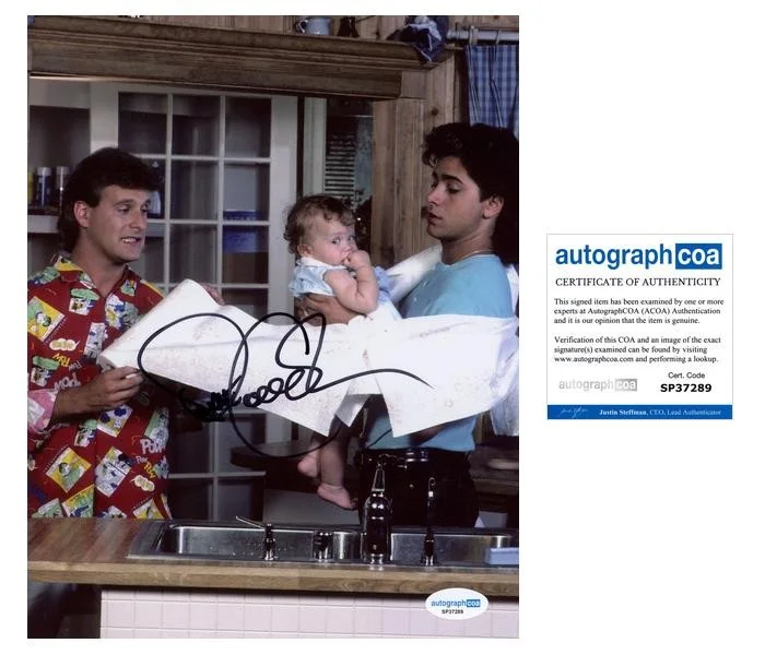 Dave Coulier — Dave Coulier "Full House" AUTOGRAPH Signed 'Joey Gladstone' 8x10 Photo D ACOA