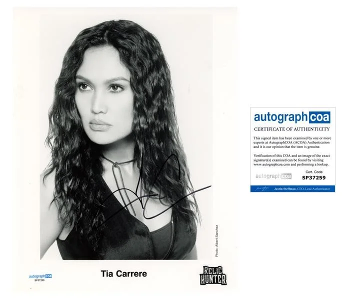 Tia Carrere — Tia Carrere "Relic Hunter" AUTOGRAPH Signed 'Dr. Sydney Fox' 8x10 Photo ACOA