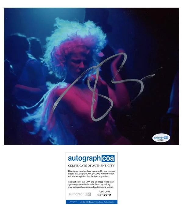 Jessie Buckley — Jessie Buckley "The Bride!" AUTOGRAPH Signed Autographed 'Ida' 8x10 Photo ACOA