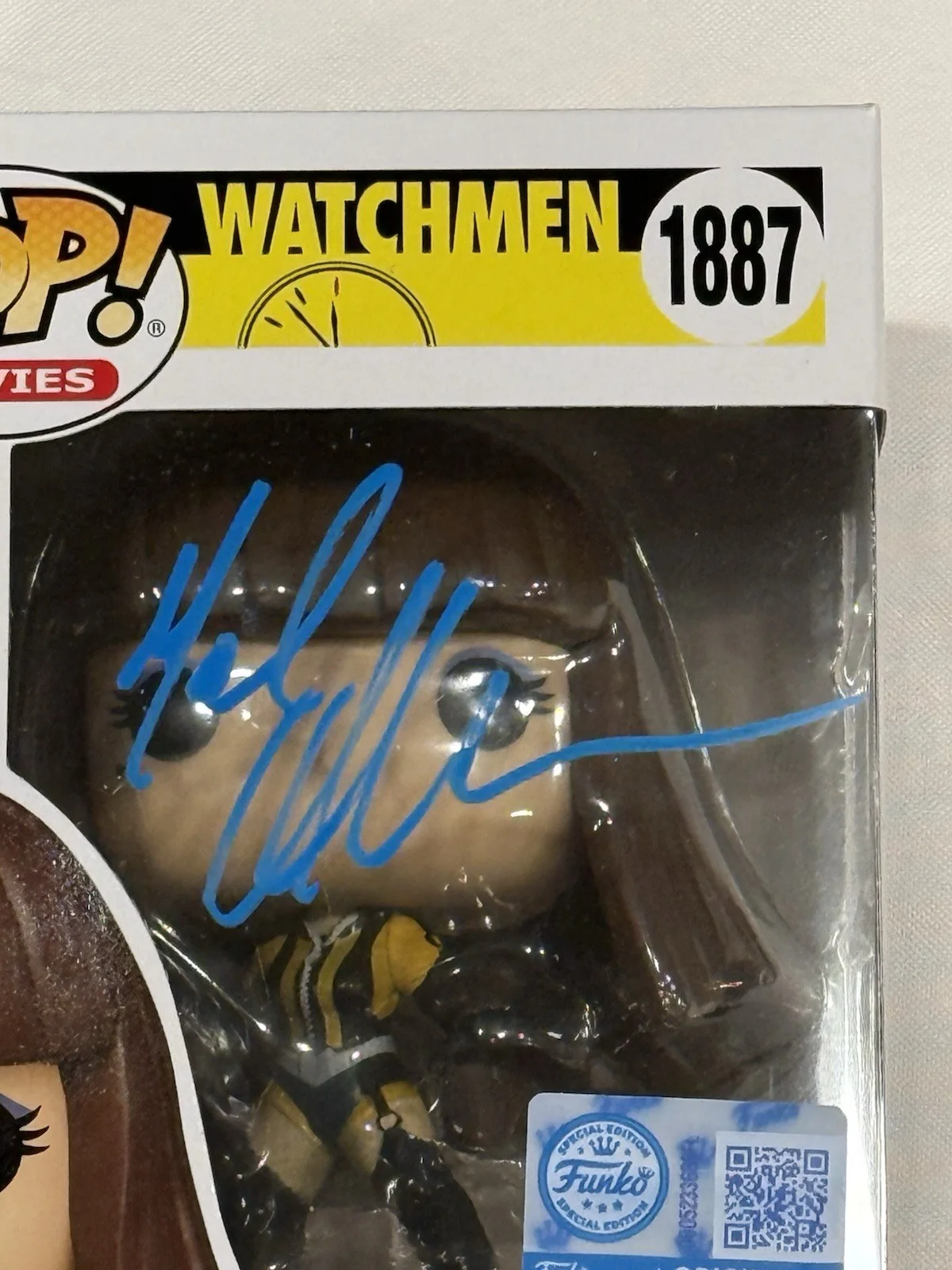 Malin Ackerman — Malin Akerman Signed Watchmen Silk Spectre Funko Pop! #1887 Beckett COA, image 2