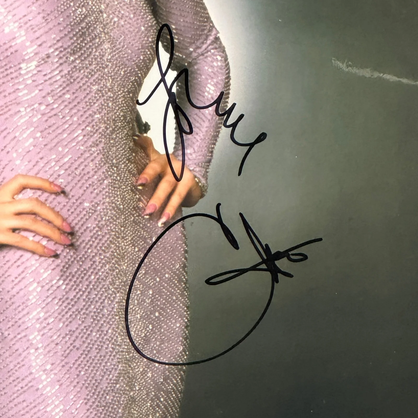 Cher Signed 11x14 Photo Music & Entertainment Autographed Beckett Authentic!!, image 2