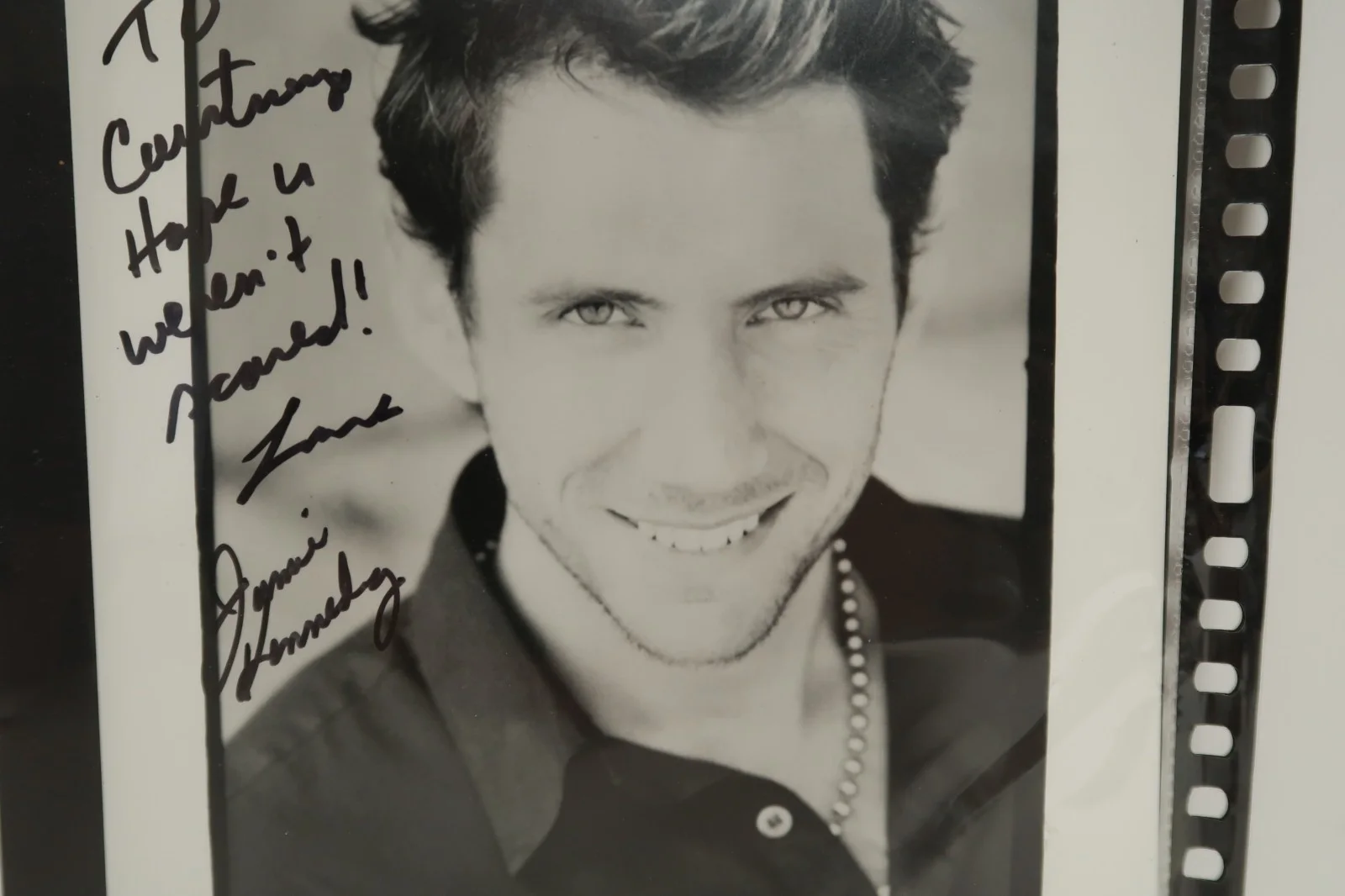 Comedian Jamie Kennedy Autograph Signed 8" x 10" Black and White Photo, изображение 3