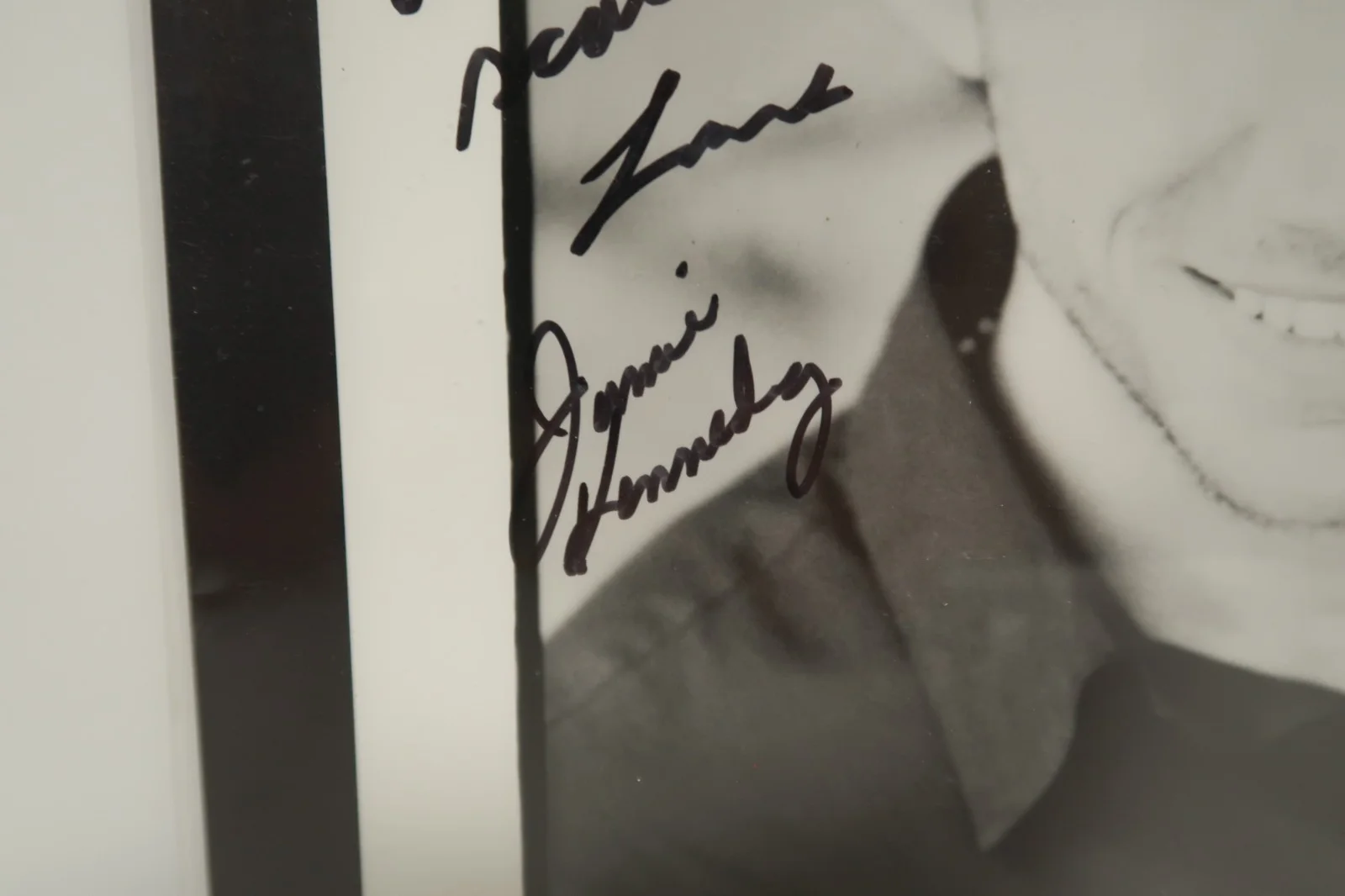 Comedian Jamie Kennedy Autograph Signed 8" x 10" Black and White Photo, изображение 4
