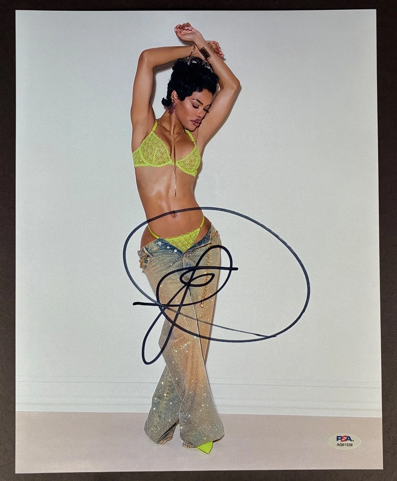 Teyana Taylor — TEYANA TAYLOR SIGNED 11x14 PHOTO PSA DNA AUTOGRAPH PHOTOSHOOT HOT SEXY