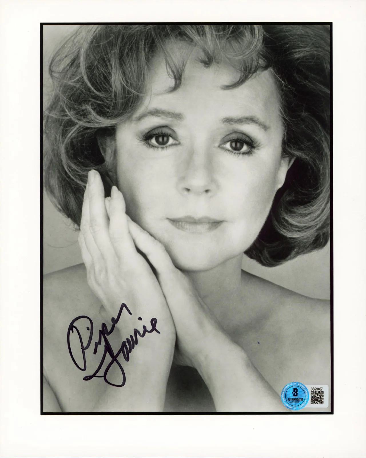 Piper Laurie — Piper Laurie Twin Peaks Authentic Signed 8x10 Vertical Photo BAS #BS29467