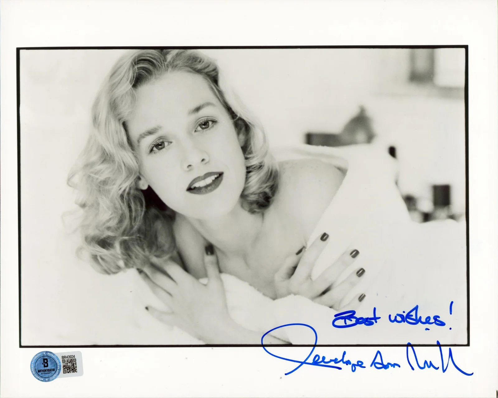 Penelope Ann Miller — Penelope Ann Miller Carlito's Way "Best Wishes" Signed 8x10 Photo BAS #BR43924
