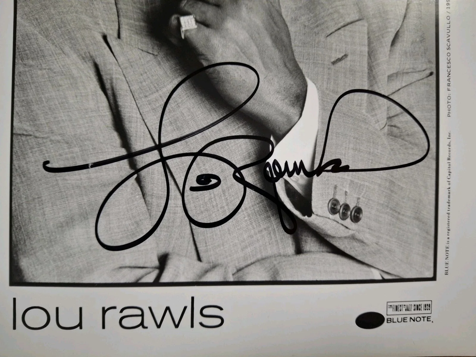 LOU RAWLS - SIGNED 8x10 B&W Photo R&B MUSIC LEGEND / SOUL SINGER W/PROOF, изображение 3