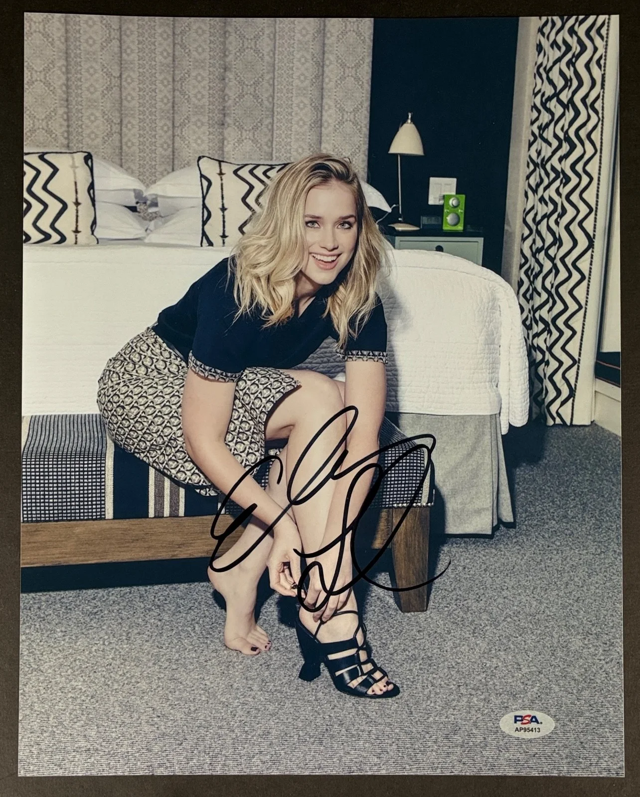Elizabeth Lail — ELIZABETH LAIL SIGNED 11x14 PHOTO PSA DNA AUTOGRAPH PHOTOSHOOT HEELS FEET