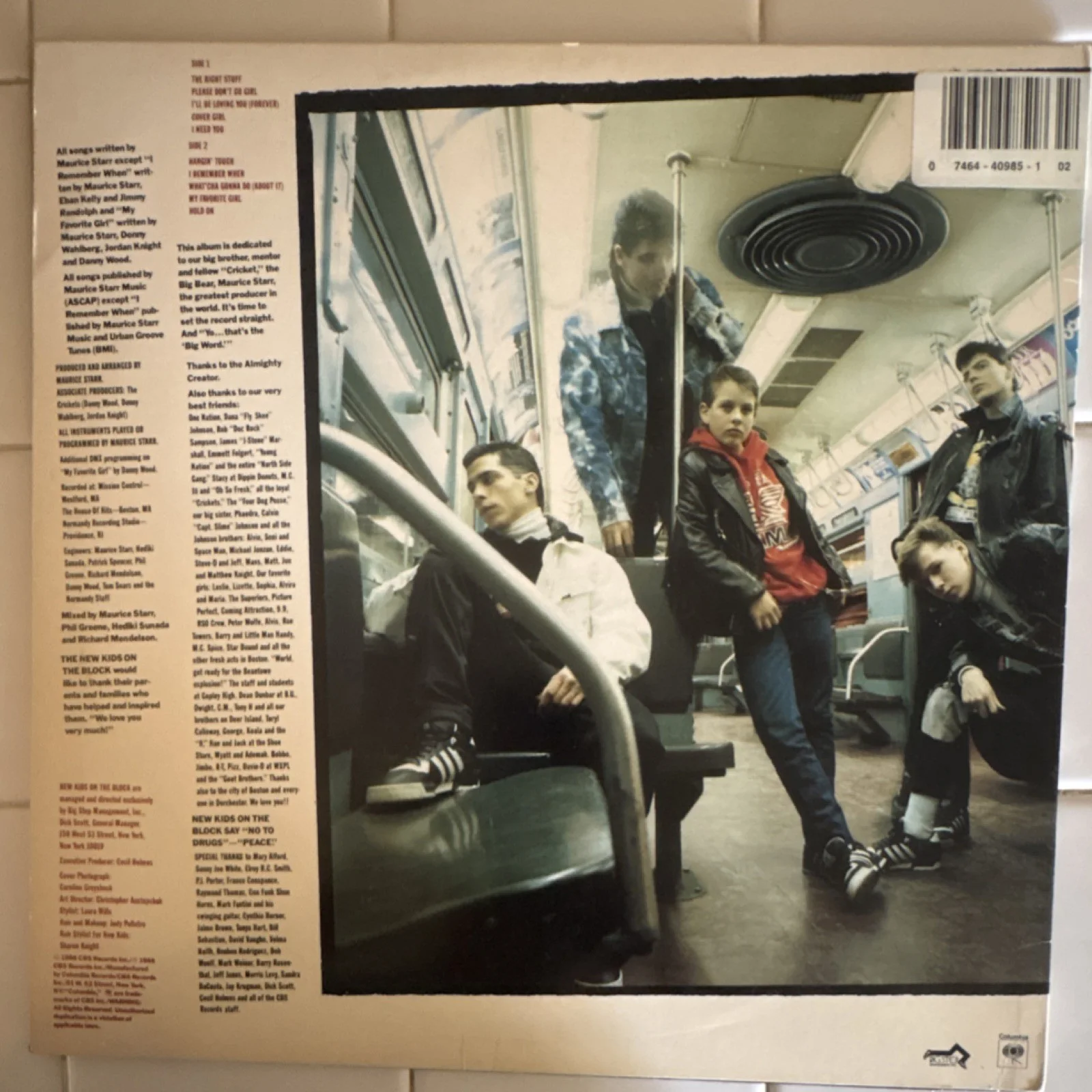 New Kids On The Block Hangin' Tough Autographed Vinyl Record Columbia C40985, изображение 4