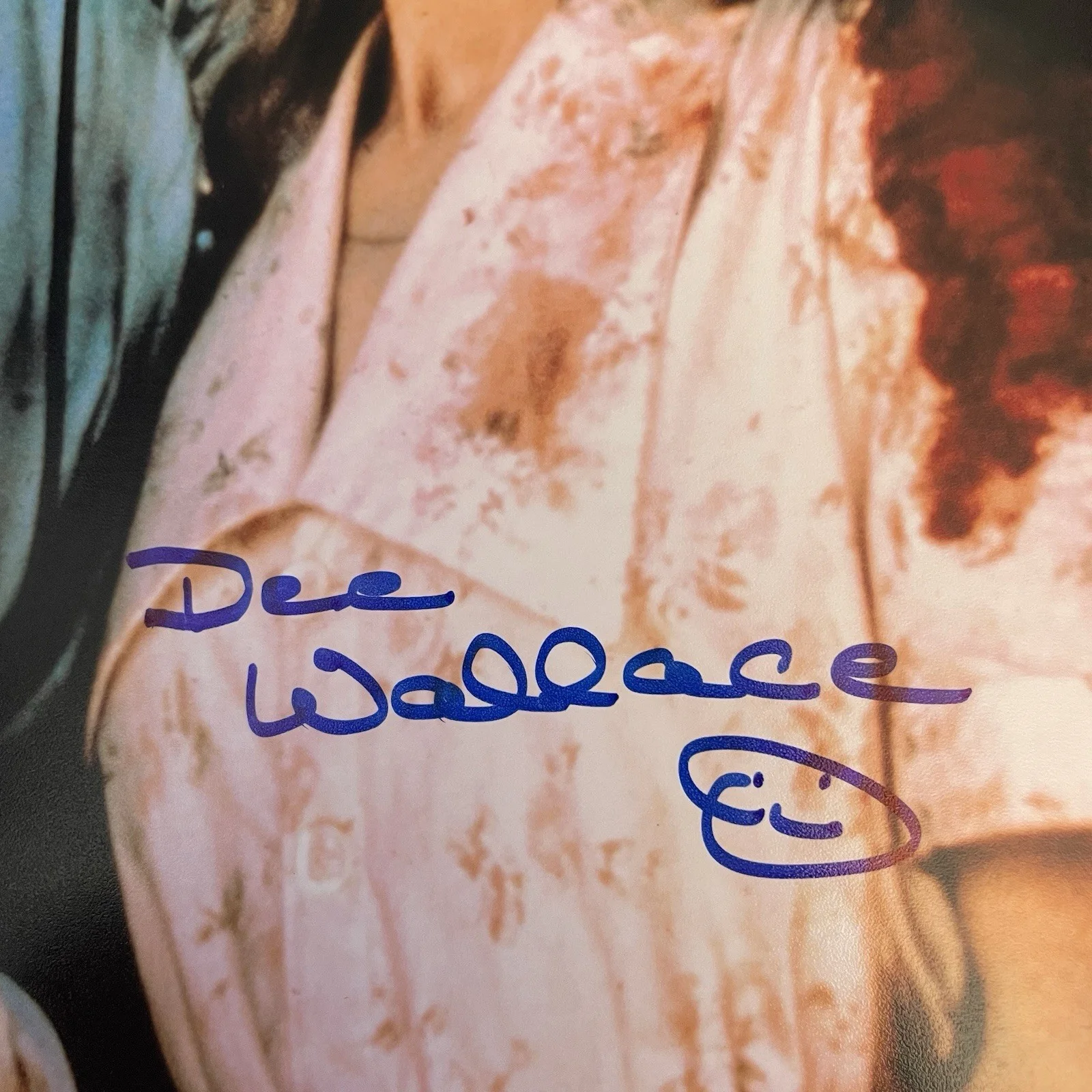 Dee Wallace — DEE WALLACE AUTOGRAPHED SIGNED 8x10 PHOTO! CRITTERS! BECKETT AUTHENTIC! HORROR!, image 3