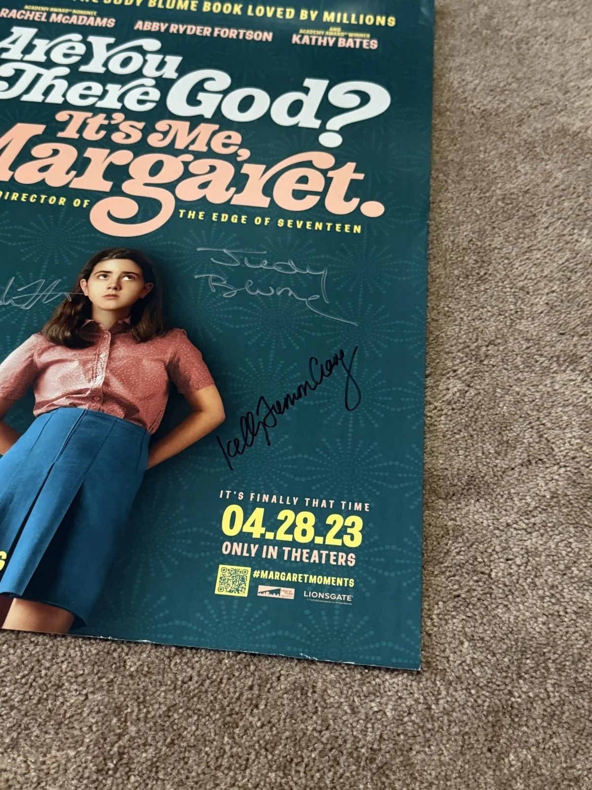 Rachel McAdams, Abby Ryder Fortson, Judy Blume — Are You There God It’s Me Margaret Cast Signed 13.5x20 Poster McAdams, изображение 2