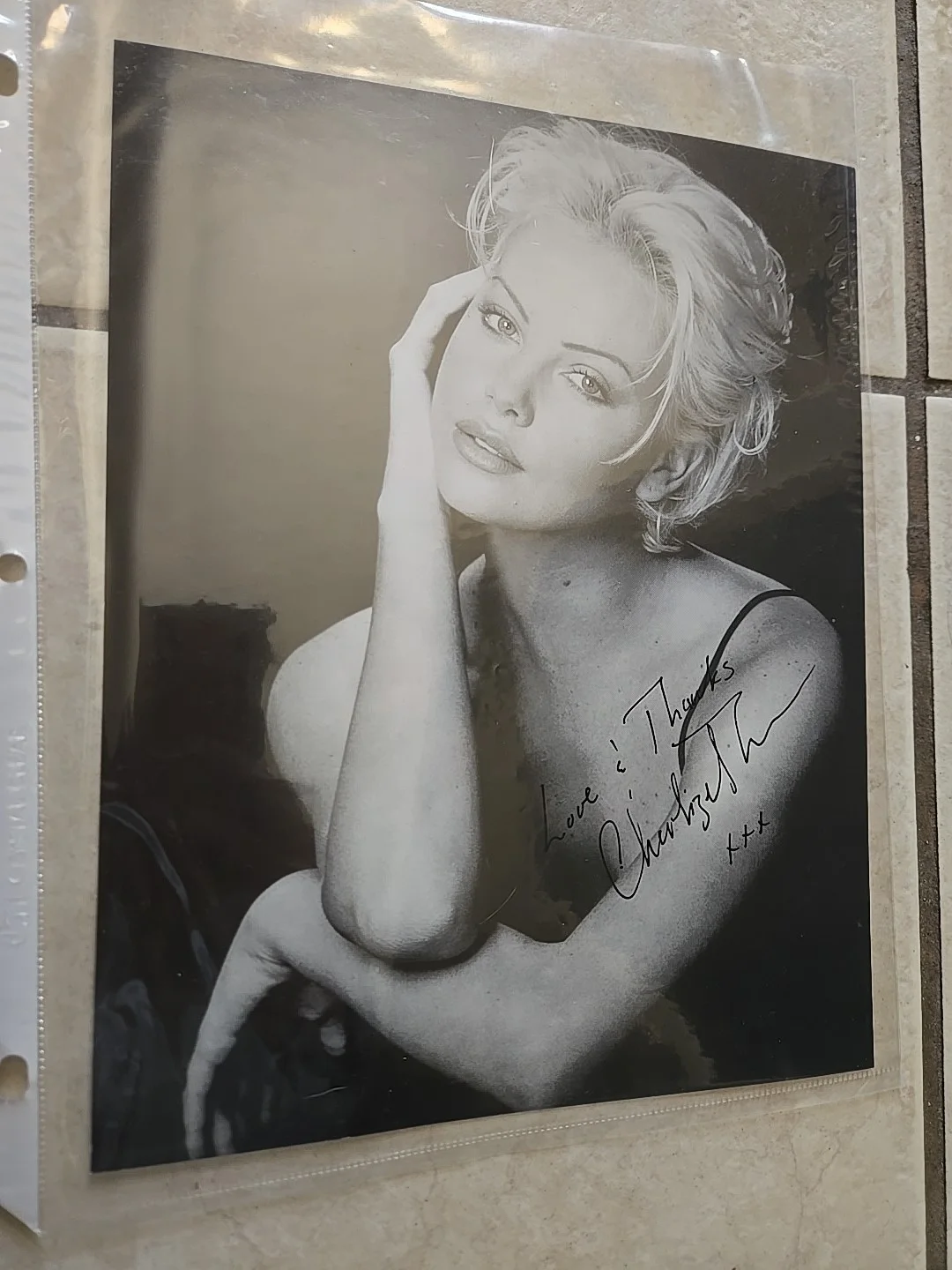 Charlize Theron Photos and Autograph Signed Photograph 8x10, изображение 5